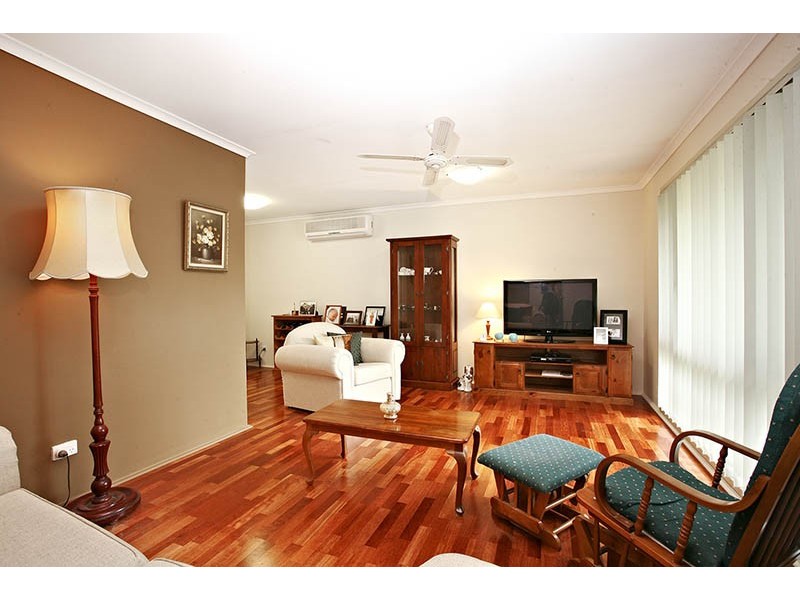 1 Lockhart Place, Helensvale QLD 4212