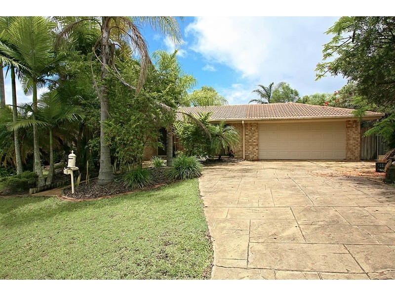 1 Lockhart Place, Helensvale QLD 4212