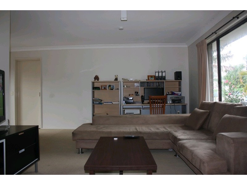 14 Dromana Crescent, Helensvale QLD 4212