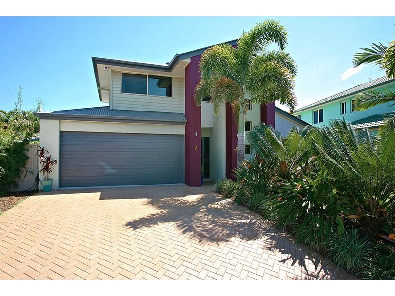 10 Whitewood Place, Molendinar QLD 4214