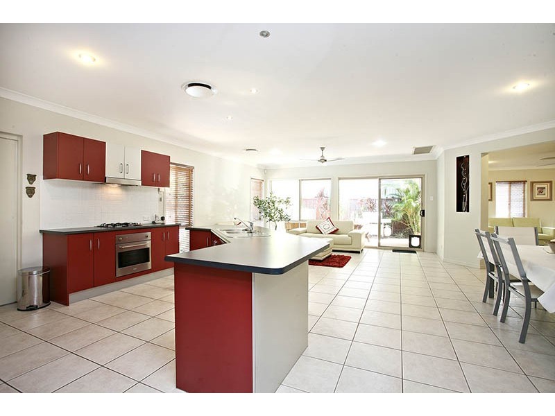 10 Whitewood Place, Molendinar QLD 4214