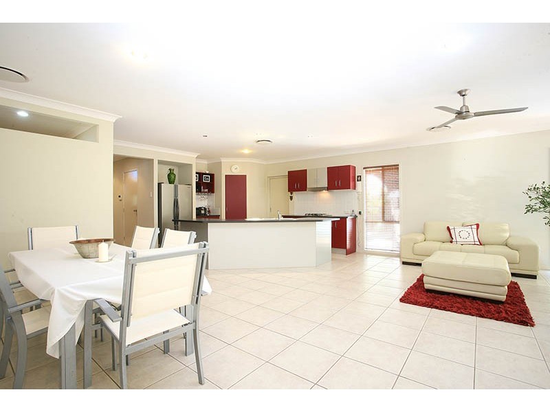 10 Whitewood Place, Molendinar QLD 4214