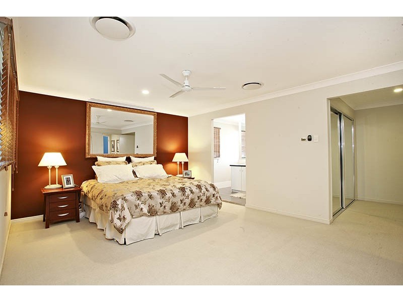 10 Whitewood Place, Molendinar QLD 4214