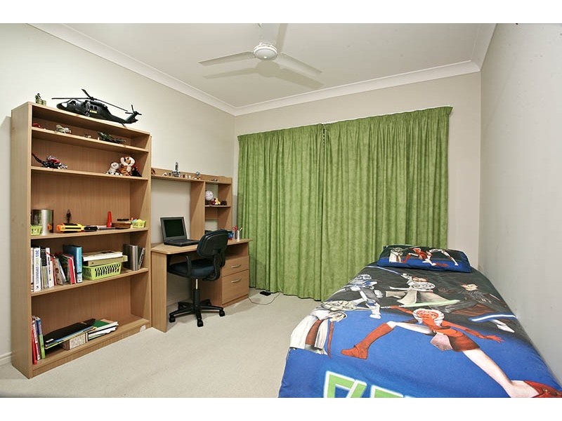 10 Whitewood Place, Molendinar QLD 4214