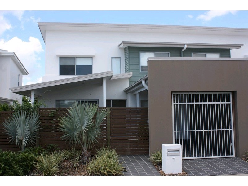 7 Valencia Boulevard, Burleigh Waters QLD 4220