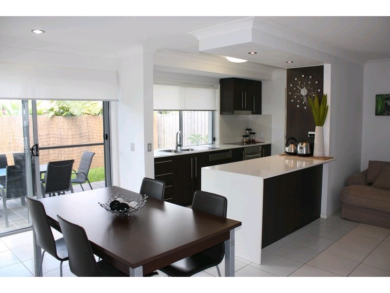 7 Valencia Boulevard, Burleigh Waters QLD 4220