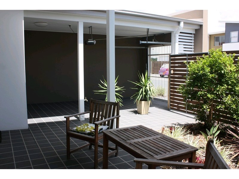 7 Valencia Boulevard, Burleigh Waters QLD 4220