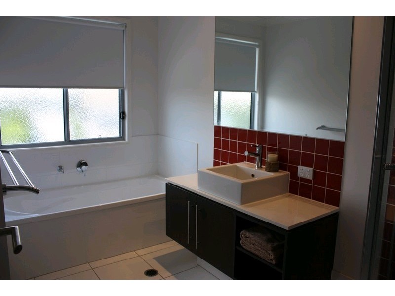 7 Valencia Boulevard, Burleigh Waters QLD 4220