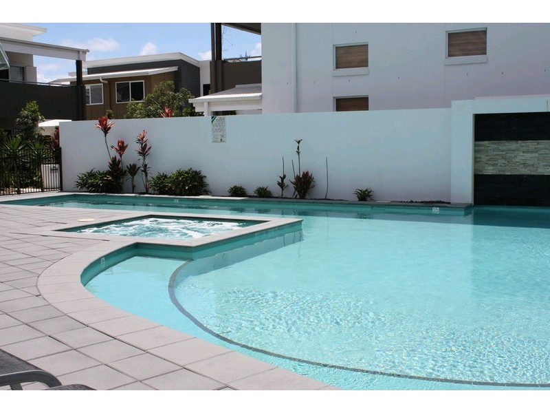 7 Valencia Boulevard, Burleigh Waters QLD 4220