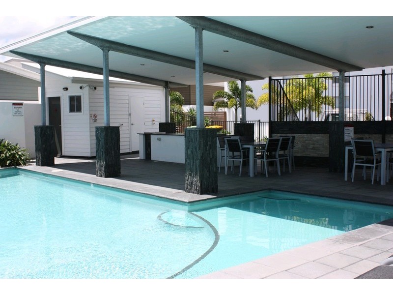 7 Valencia Boulevard, Burleigh Waters QLD 4220