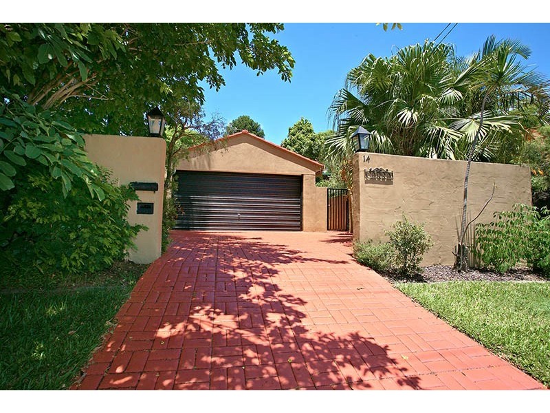 14 The Crescent, Ashmore QLD 4214