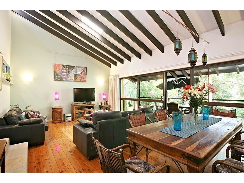 14 The Crescent, Ashmore QLD 4214