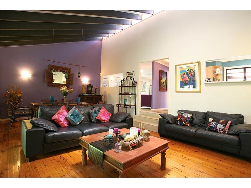 14 The Crescent, Ashmore QLD 4214