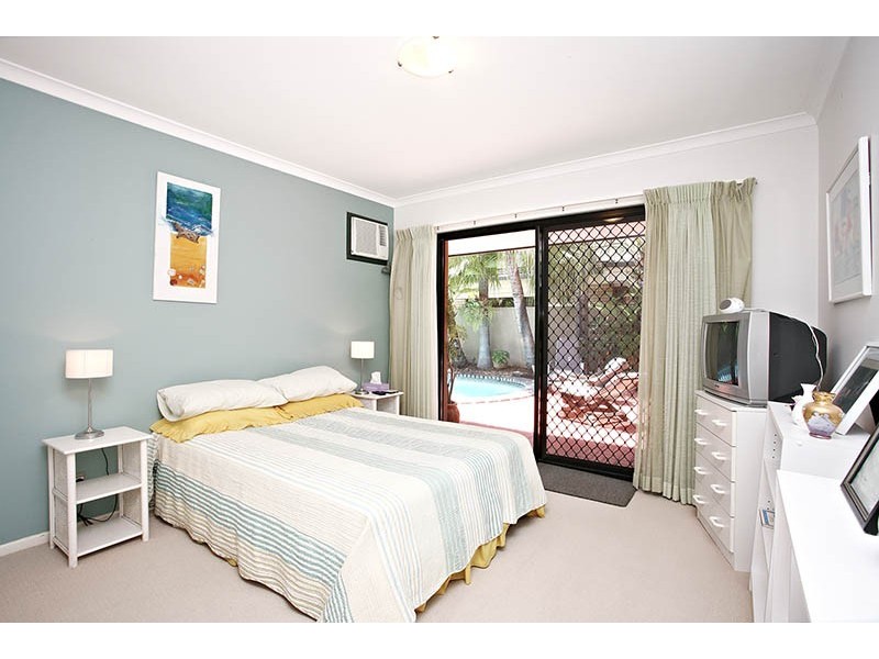 14 The Crescent, Ashmore QLD 4214