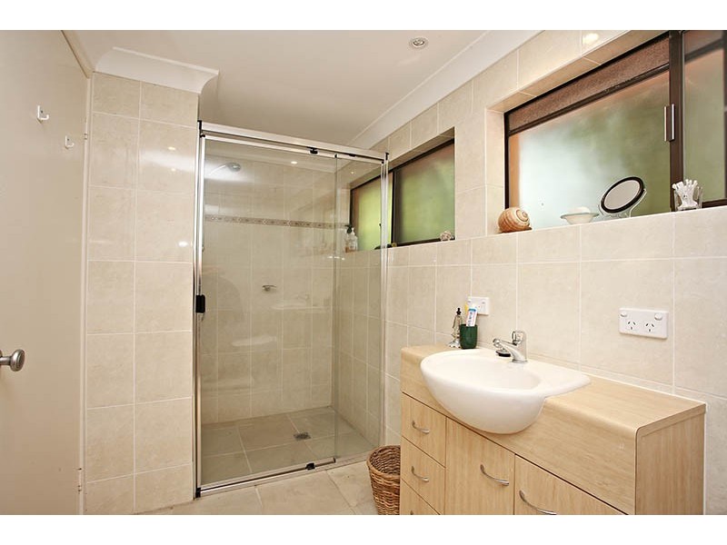 14 The Crescent, Ashmore QLD 4214