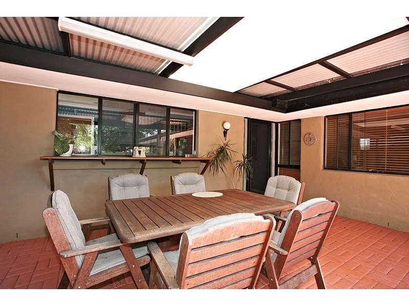14 The Crescent, Ashmore QLD 4214