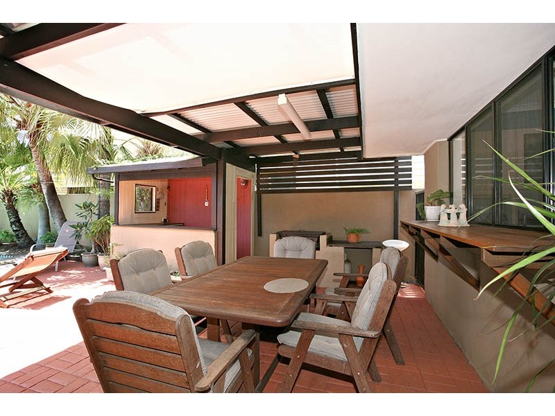 14 The Crescent, Ashmore QLD 4214