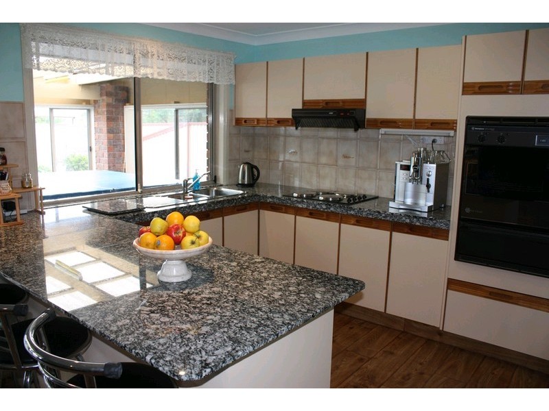 4 Foxhill Court, Carrara QLD 4211