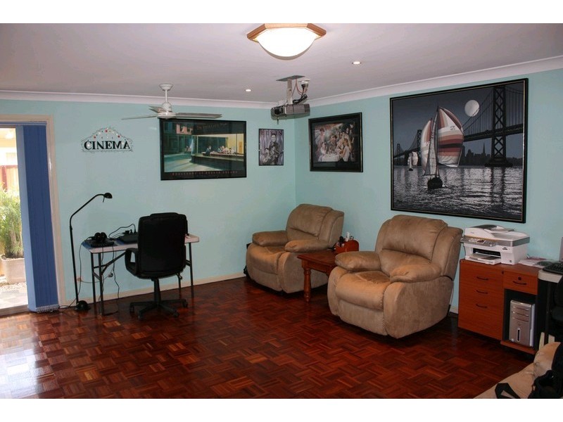 4 Foxhill Court, Carrara QLD 4211