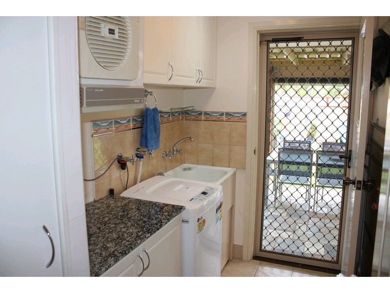4 Foxhill Court, Carrara QLD 4211