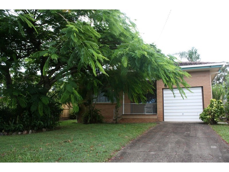 18 Sungold Avenue, Southport QLD 4215