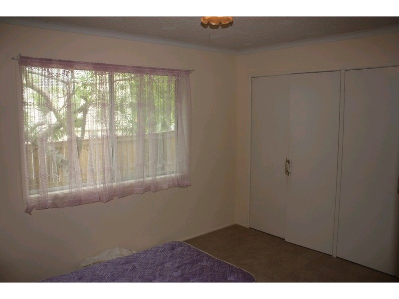 18 Sungold Avenue, Southport QLD 4215