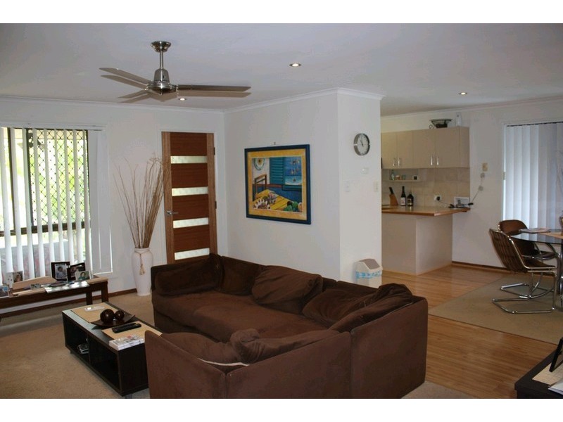 13 Wallaroo Way, Ashmore QLD 4214