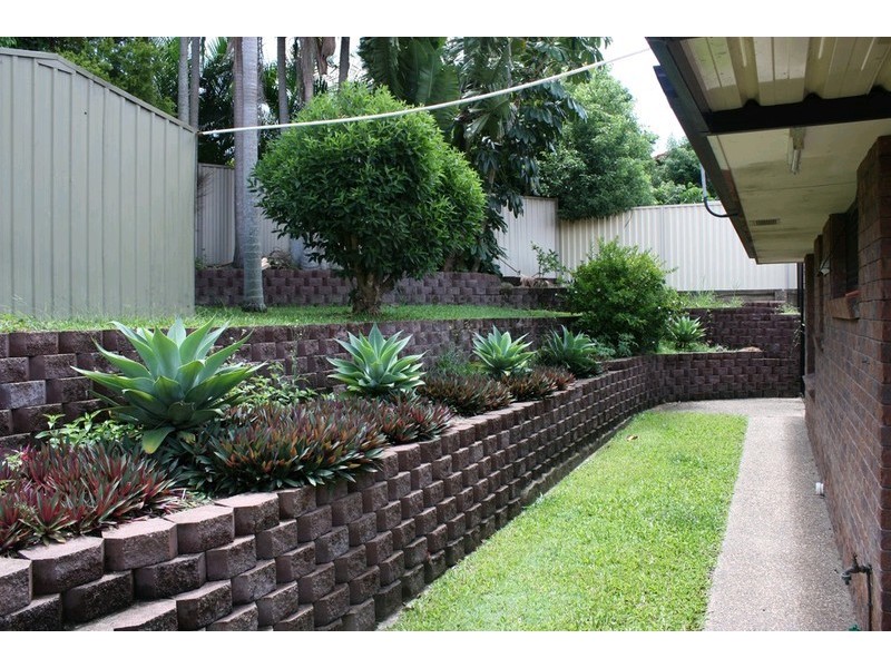 13 Wallaroo Way, Ashmore QLD 4214