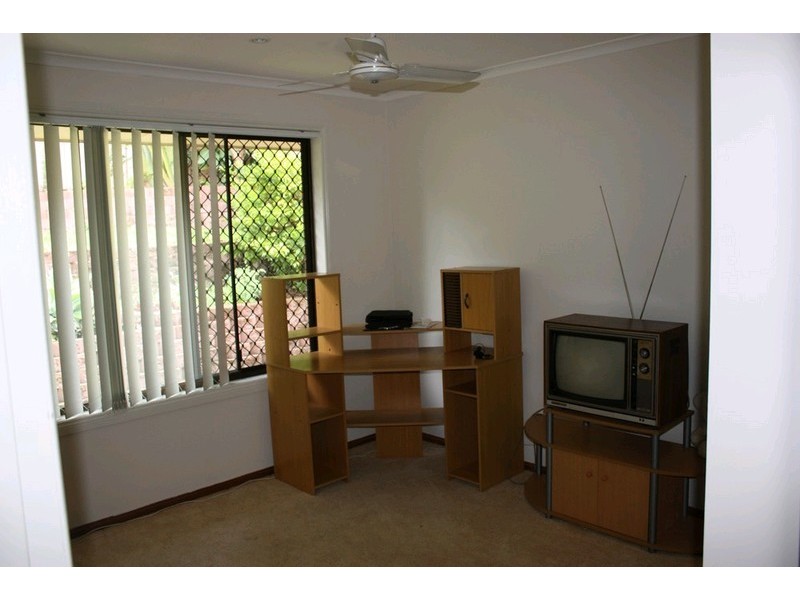 13 Wallaroo Way, Ashmore QLD 4214