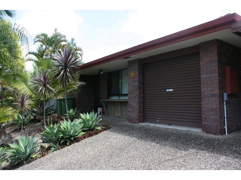 13 Wallaroo Way, Ashmore QLD 4214