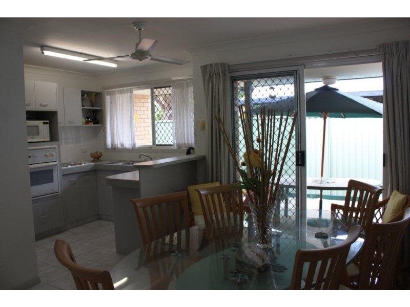 9A Middle Street, Labrador QLD 4215