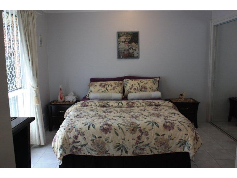 9A Middle Street, Labrador QLD 4215