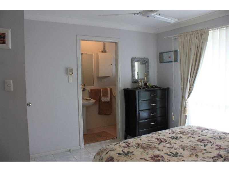 9A Middle Street, Labrador QLD 4215