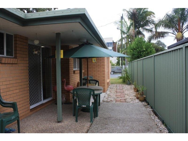 9A Middle Street, Labrador QLD 4215