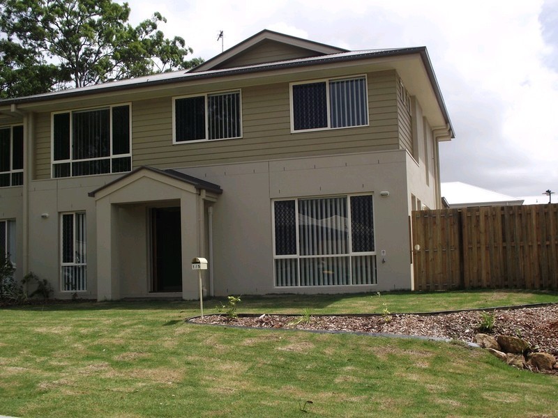 2/5 Elise Avenue, Coomera QLD 4209