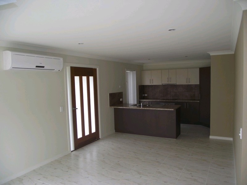 2/5 Elise Avenue, Coomera QLD 4209