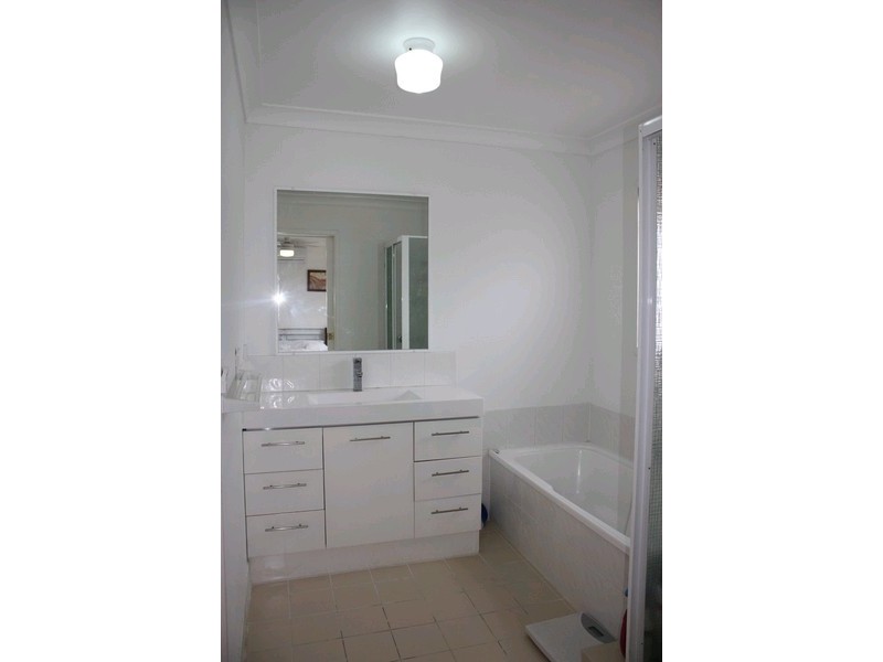 128/170 Central Street, Labrador QLD 4215