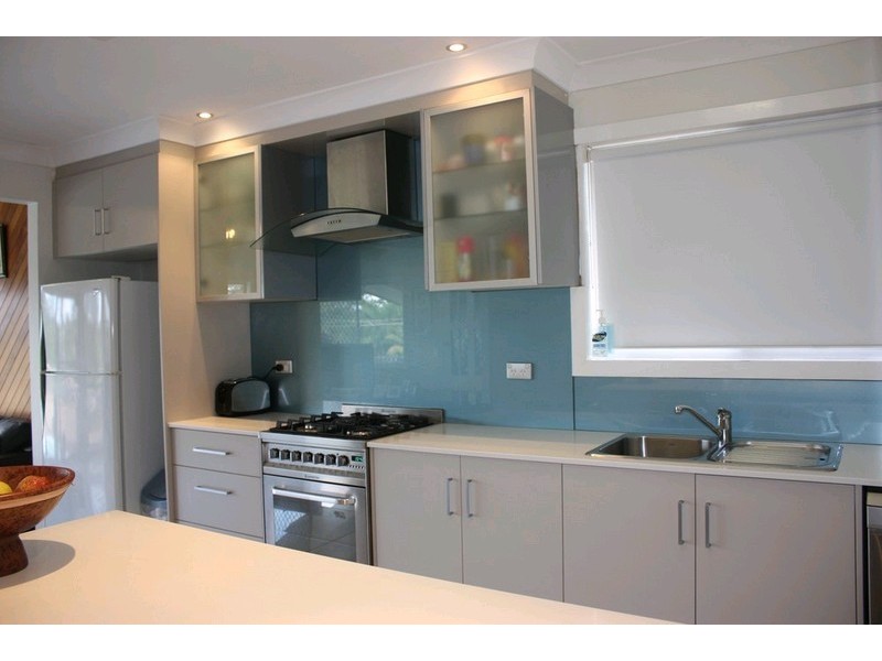 4 Kinarra Street, Ashmore QLD 4214