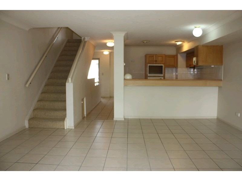 54/100 Morala Avenue, Runaway Bay QLD 4216