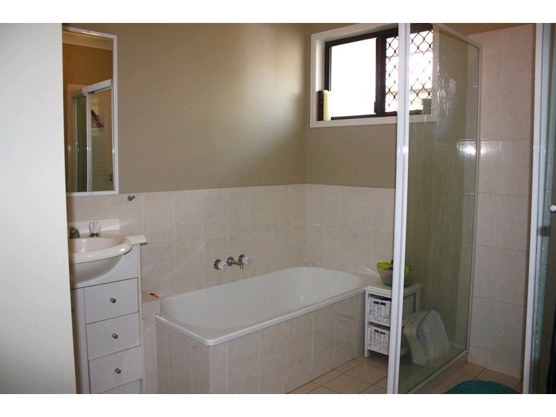 13 Numbat Court, Coombabah QLD 4216