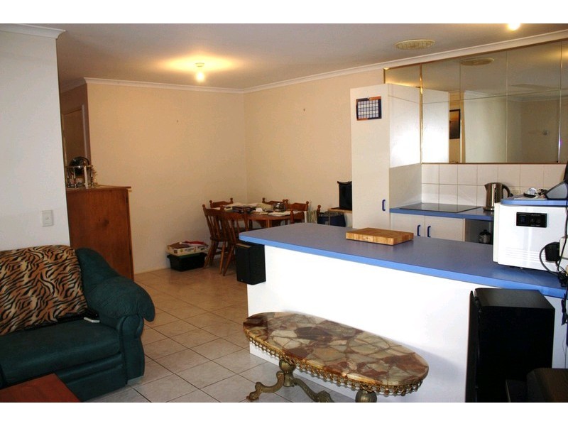 2/60 Village Way, Oxenford QLD 4210