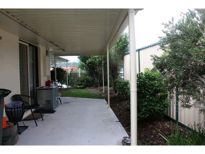 2/60 Village Way, Oxenford QLD 4210