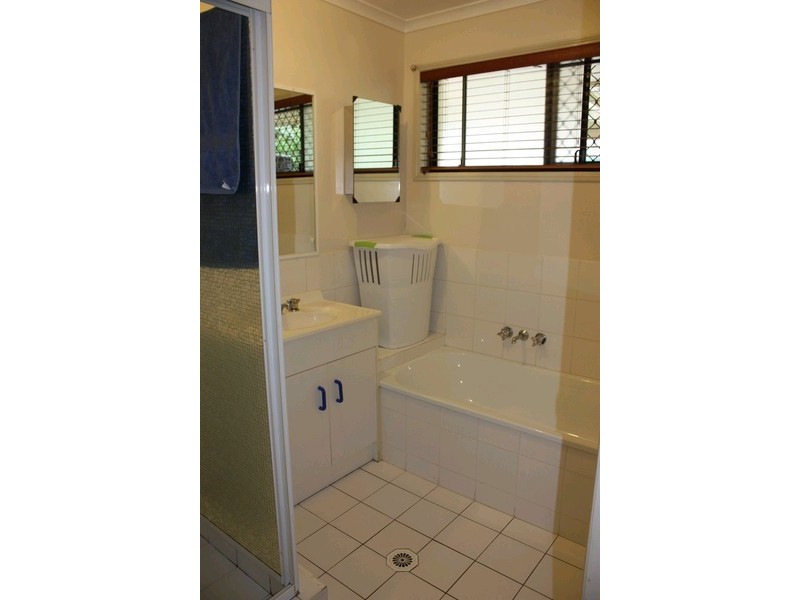 2/60 Village Way, Oxenford QLD 4210