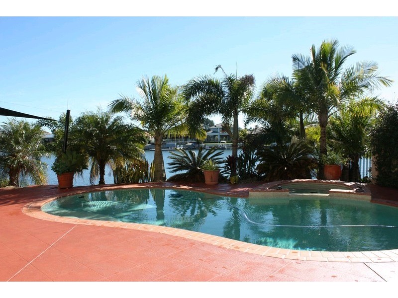 18 East Park Waters, Monterey Keys QLD 4212