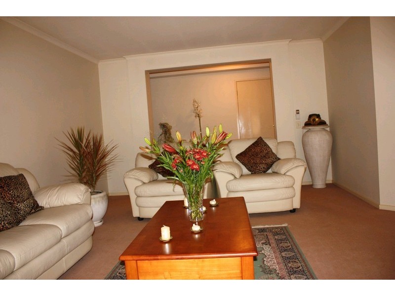 21 Greensborough Crescent, Parkwood QLD 4214