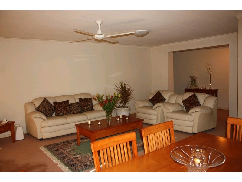 21 Greensborough Crescent, Parkwood QLD 4214