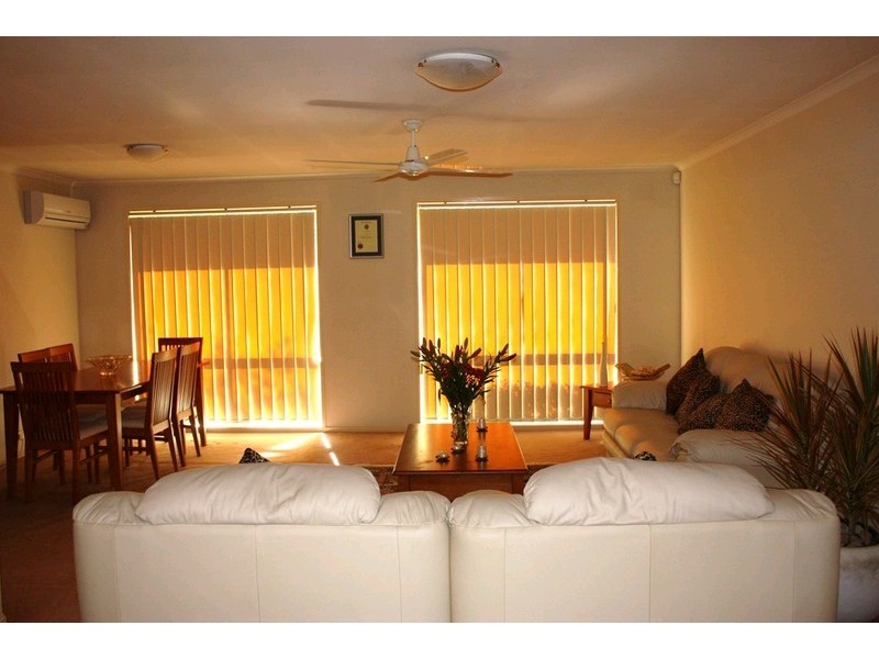 21 Greensborough Crescent, Parkwood QLD 4214