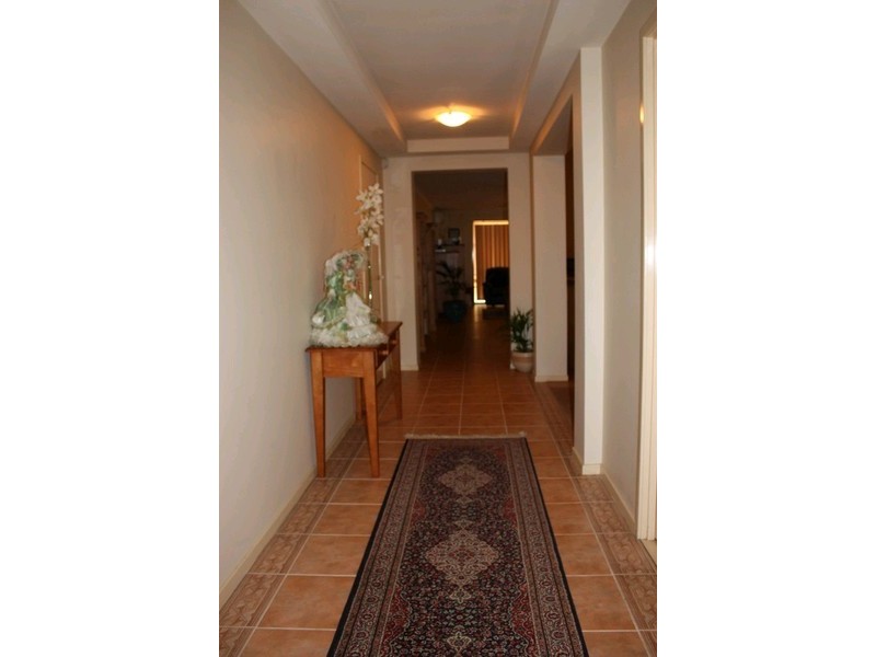 21 Greensborough Crescent, Parkwood QLD 4214