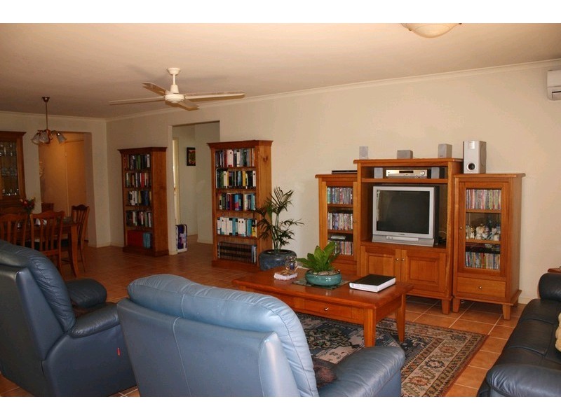 21 Greensborough Crescent, Parkwood QLD 4214