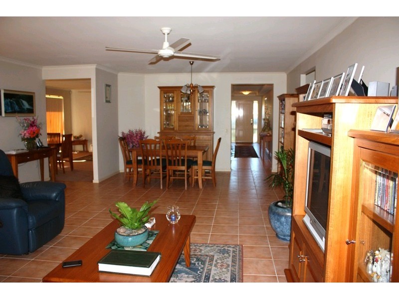 21 Greensborough Crescent, Parkwood QLD 4214